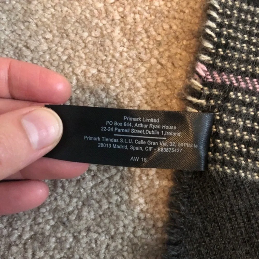 Primark Black, Gray, and Pink Plaid Scarf‎ NWT
